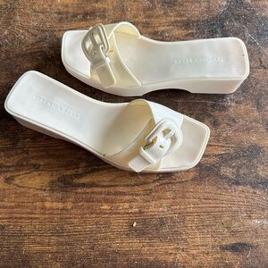 Veronica Beard Davina Sandals Sz 6 Women White Jelly‎ Open Toe Buckled Slides
